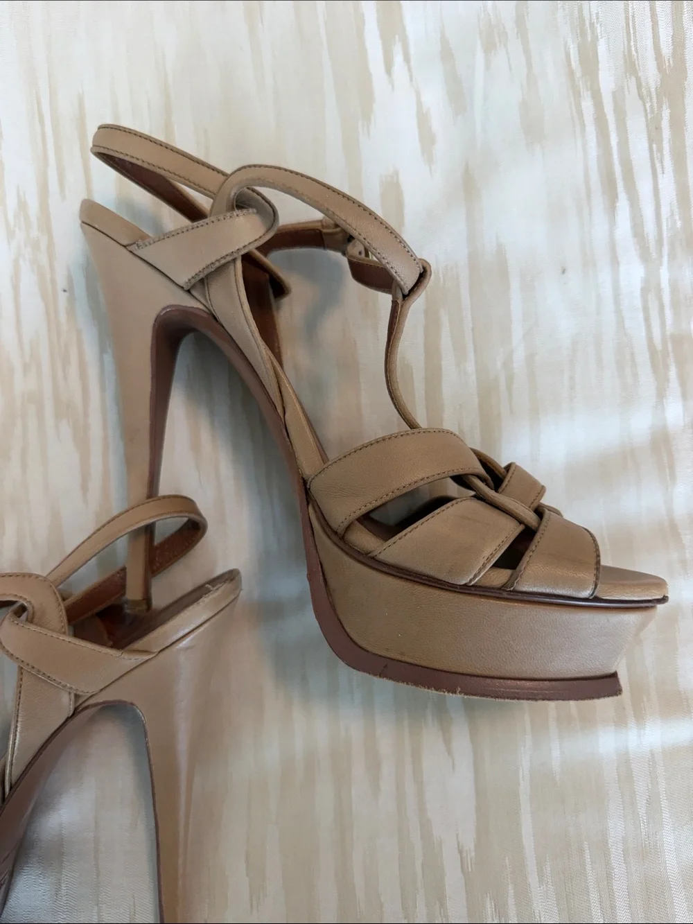Saint Laurent Tan Leather Knotted Slingback Sandals - Tribute